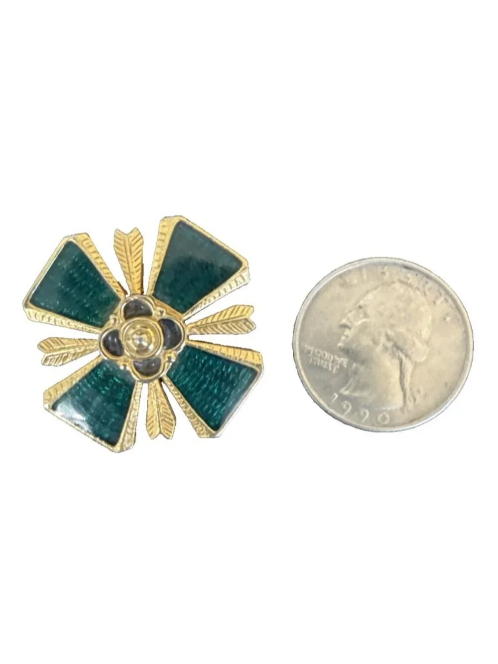 Vintage Maltese Cross Pin Brooch Emerald Green & Gold Tone 1.25